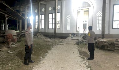 Polsek Rote Barat Laut Lakukan Pengamanan di Mesjid Jamiatul Islamiyah, Pastikan Kenyamanan Ibadah.