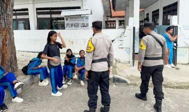 Ciptakan Keamanan Dilingkungan Sekolah, Polsek Lobalain Lakukan Patroli Dialogis