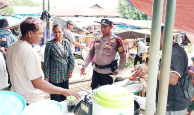 Polsek Pantaibaru Lakukan Pengamanan di Pasar Olafulihaa, Wujudkan Kenyaman Bagi Masyarakat