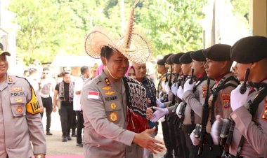 Kunjungan Kerja di Mapolres Rote Ndao, Kapolda NTT Disambut Sapaan Adat