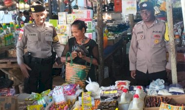 Polsek Rote Selatan Lakukan Pengamanan di Pasar Oele, Jaga Kamtibmas Tetap Kondusif
