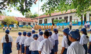 Jadi Pemimpin Apel Disekolah, Edukasi Pembinaan Kamtibmas Melalui Lingkungan Sekolah