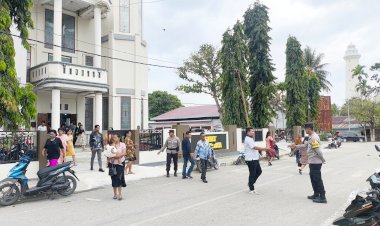 Jamin Kenyamanan Kebaktian Minggu, Polsek Lobalain Lakukan Pengamanan
