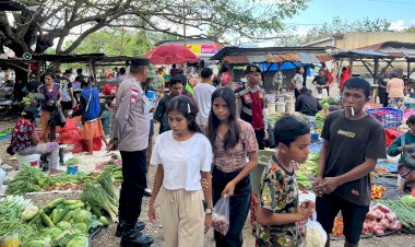 Pengamanan di Pasar Tudameda, Polsek Rote Barat Daya Jamin Kenyamanan Masyarakat