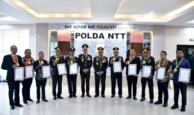 Kapolda NTT Berikan Penghargaan kepada Personel dan Tokoh Berprestasi, Wujud Apresiasi atas Dedikasi bagi Institusi dan Masyarakat