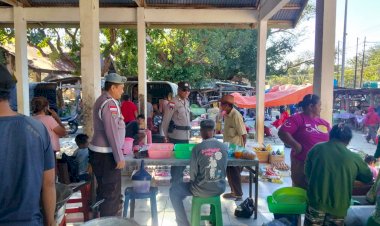Polsek Rote Tengah Lakukan Pengamanan di Pasar Siomeda, Layanan Kamtibmas Yang Cepat Bagi Masyarakat
