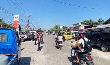 Satuan Samapta Polres Rote Ndao Lakukan Pengaturan Arus Lalu Lintas, Cegah Lakalantas