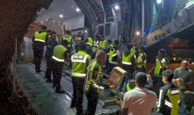16 Ton Bantuan Gempa Flores Dikawal POLRI hingga Siap Didistribusikan