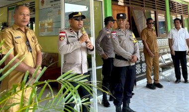 Kapolsek Rote Barat Laut Sambangi SMA N 1 Rote Barat Laut, Berikan Motivasi dan Himbauan Kamtibmas