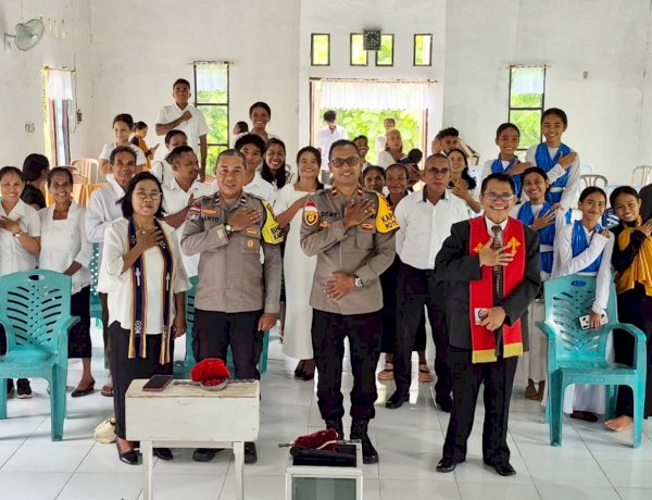 Kapolsek Rote Barat Laksanakan Kegiatan Minggu Kasih di Gereja GPDI Efata Oenitas, Jalin Sinergitas Jaga Keamanan Lingkungan