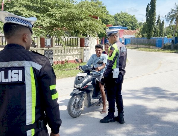 Satuan Lalu Lintas Polres Rote Ndao Tingkatkan Patroli Dialogis, Himbau Warga Utamakan Keselamatan