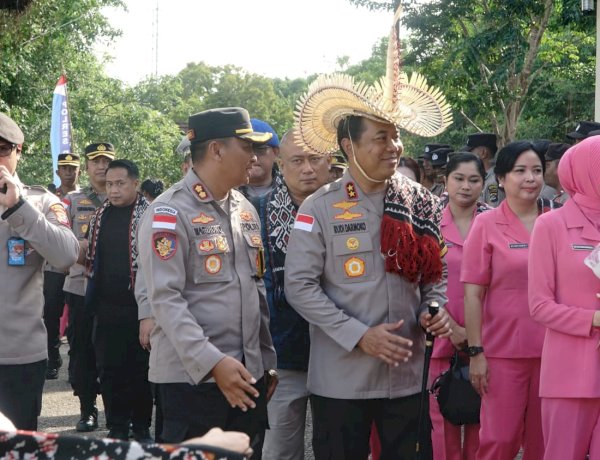 Tatap Muka Dengan Personel Polres Rote Ndao, Kapolda NTT Tegaskan Pentingnya Berbuat Baik