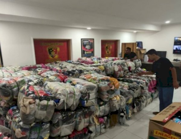 Polda NTT Bongkar Jaringan Penyelundupan Thrifting Ilegal, 157 Ballpress Diamankan