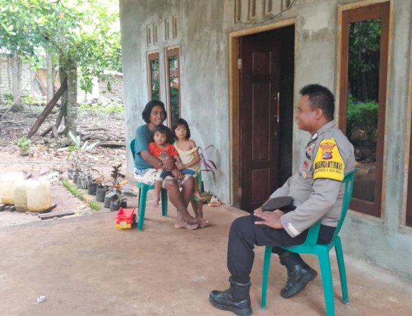 Bhabinkamtibmas Polsek Rote Selatan Gelar Patroli Dialogis  dan Sambang di Desa Inaoe