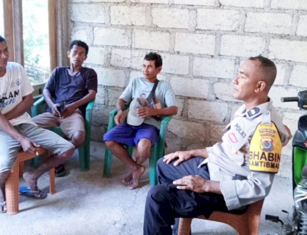 Jaga Kemitraan Dengan Warga Binaan, Bhabinkamtibmas Polsek Lobalain  Tingkatkan Kegiatan Sambang.