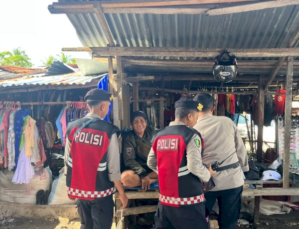 Ciptakan Rasa Aman, Polsek Rote Barat Laut Tingkatkan Pengamanan di Pasar Busalangga