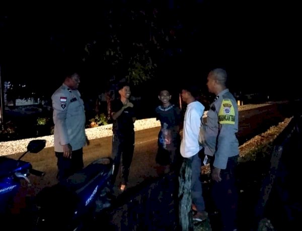 Patroli Dialogis Polsek Rote Tengah, Personel Sambangi Warga Desa Nggodimeda