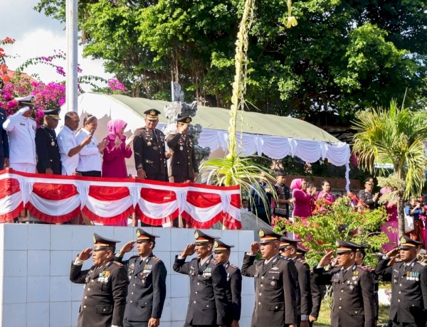 Parade Pasukan Upacara Meriahkan Hari Bhayangkara ke 80, Kapolres Apresiasi Seluruh Peserta