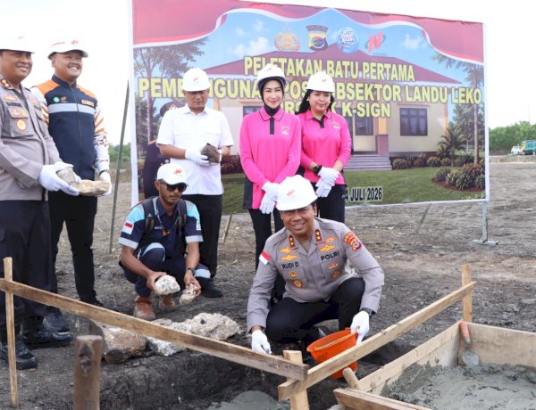 Kunjungan Kerja di Rote Ndao, Kapolda NTT Lakukan Peletakan Batu Pertama Pembangunan  Polsubsektor Landu Leko