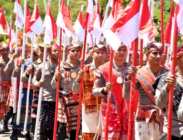 Kapolda NTT Hadiri Pawai Pembangunan 2026, 69 Tim Tampilkan Wajah Keberagaman NTT