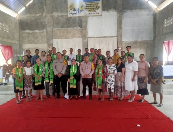 Polisi Beriman, Polsek Rote Barat Laut Berikan Himbauan Kamtibmas Lewat Mimbar Gereja