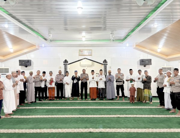Wakapolres Rote Ndao Pimpin Program Jumat Keliling, Perkuat Silaturahmi dan Sampaikan Pesan Kamtibmas