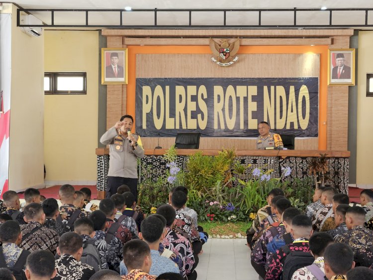 Sebelum Diberangkatkan ke Polda NTT, Ratusan Casis Polri Diberikan Arahan Oleh Kapolres Rote Ndao