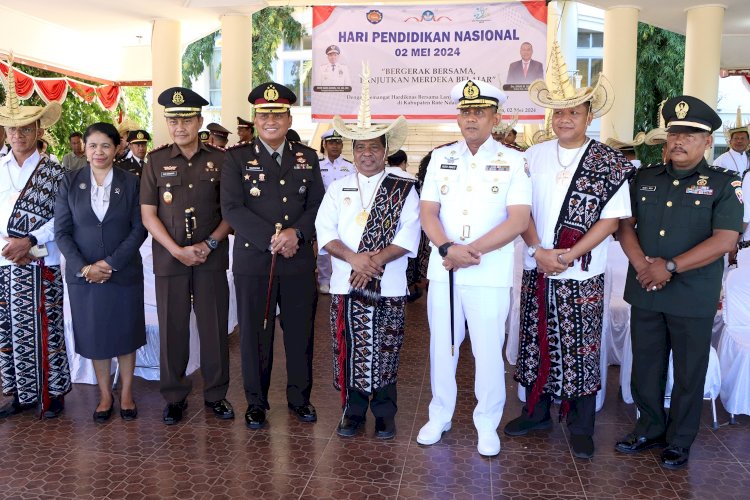 Kapolres Rote Ndao Hadiri Upacara Peringatan Hari Pendidikan Nasional Tahun 2024 Tingkat Kabupaten