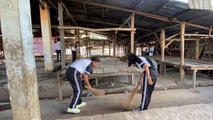 Jelang HUT Polwan ke-76, Srikandi Polwan Polres Rote Ndao Laksanakan Bakti Sosial