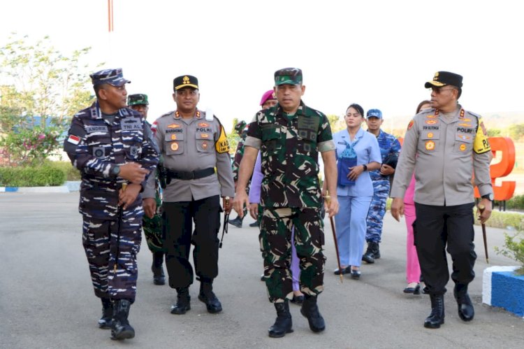 Kapolda NTT Dampingi Pangkogabwilhan II Lakukan Kunjungan Kerja Ke Kabupaten Rote Ndao