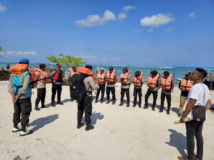 Tiba di Pulau Ndao, Personel Polres Rote Ndao Siap Amankan Agenda Kampanye Paslon Bupati dan Wakil Bupati di Ujung Selatan NKRI