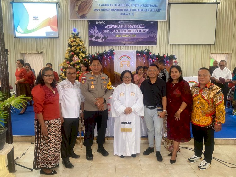 Moment Natal 2024, Kapolres Kunjungi Gereja Betania Ba’a Titipkan Pesan Perdamaian dan Persaudaraan