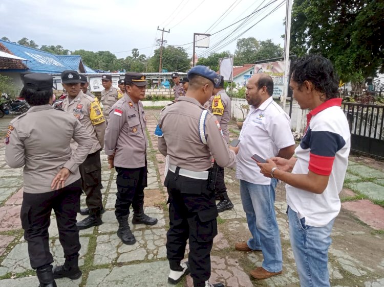 Kapolsek Lobalain   Sidak Handphone Personelnya  Cegah Judol