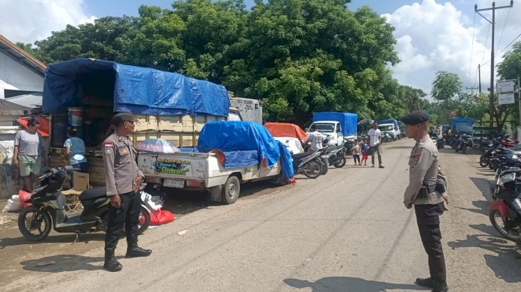 KRYD Polsek RBD Pada Pasar Tudameda Kecamatan Rote Barat Daya