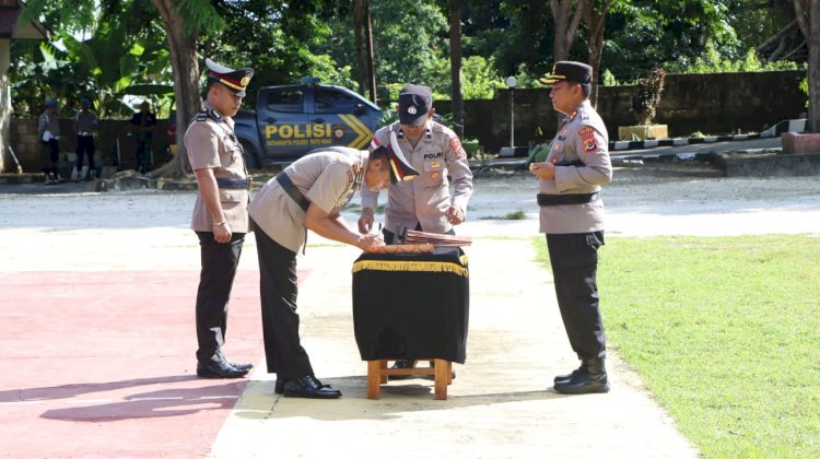 Sejumlah PJU Polres Rote Ndao Melaksanakan Sertijab Sesuai Mutasi Dilingkungan Polda NTT