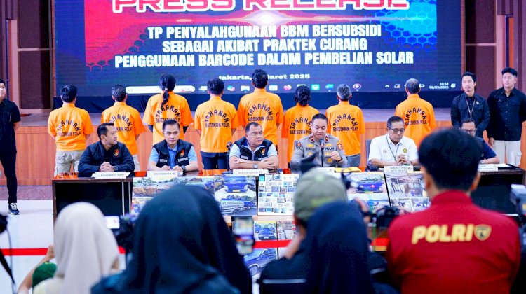 Bareskrim Polri Ungkap Kasus Penyalahgunaan BBM Bersubsidi di Jawa Timur dan Jawa Barat, Sita 16.400 Liter Solar Ilegal