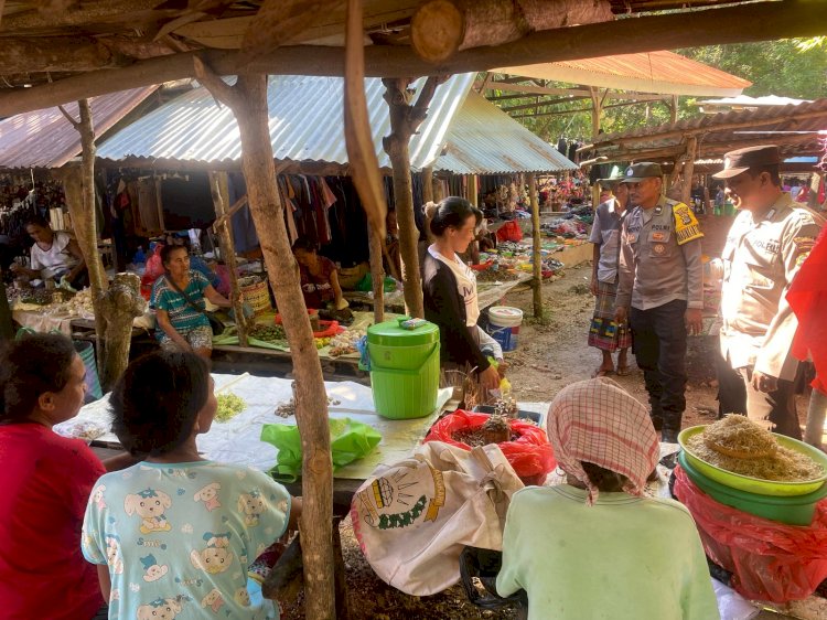 Edukasi Pembinaan Kamtibmas Dan Pengamanan Kegiatan Masyarakat Oleh Personel Polsek Rote Barat Daya