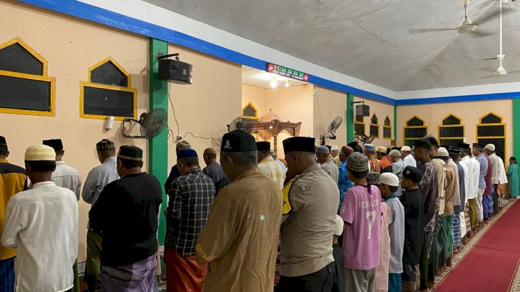 Personel Polsek Rotim Gelar Sholat Tarawih Bersama di Masjid Al Muhajirin, Tingkatkan Keimanan dan Silaturahmi dengan Masyarakat