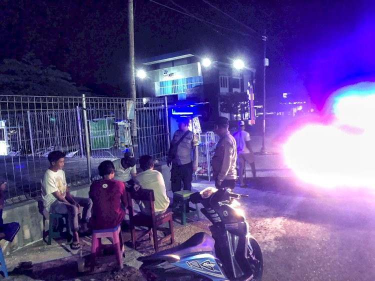 Patroli Malam Personel Polsek Lobalain, Ciptakan Kamtibmas Kondusif Selama Operasi Pekat Turangga 2025