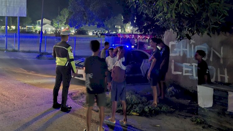 Satlantas Polres Rote Ndao Tingkatkan Patroli Malam Hari Dan Berikan Edukasi Bagi Warga