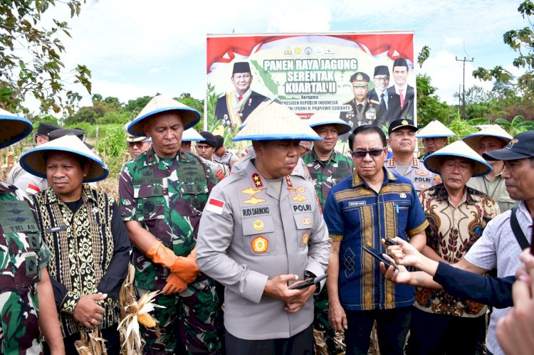 Kapolda NTT Pimpin Panen Raya Jagung Serentak, Dorong NTT Jadi Lumbung Pangan Nasional