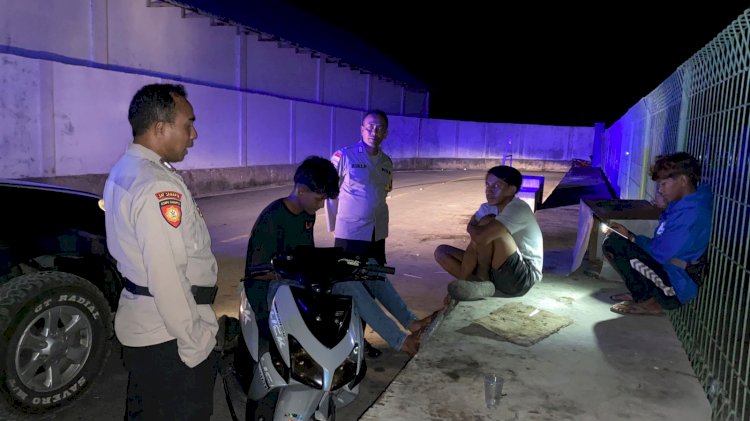 Patroli Malam Personel Polsek Lobalain Untuk Cegah Potensi Gangguan Kamtibmas