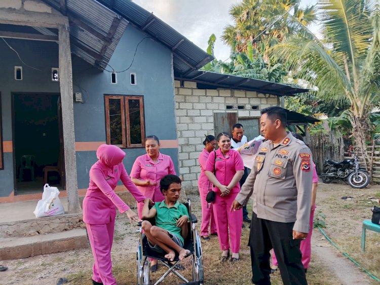 Kapolres Rote Ndao : Semoga Bantuan Sosial Sebanyak 150 Paket Bermanfaat Bagi Masyarakat