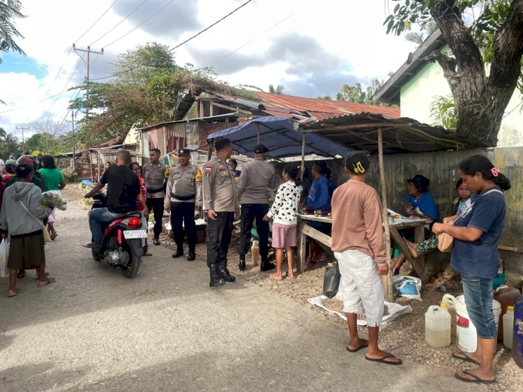 Polsek Rote Barat Laut  Patroli KRYD Pada Pasar Busalangga