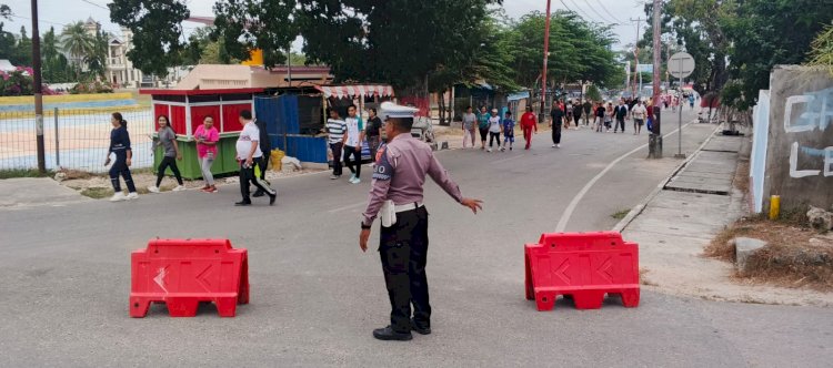 Personel Satuan Lalu Lintas Melakukan Pengaturan Arus Lalu Lintas Pada Area CFD