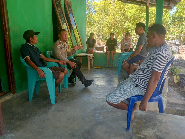 Kegiatan Sambang Bhabinkamtibmas Polsek Rote Barat Laut Untuk Edukasi Pembinaan Kamtibmas Dan Jaga Kenyamanan Warga Binaan