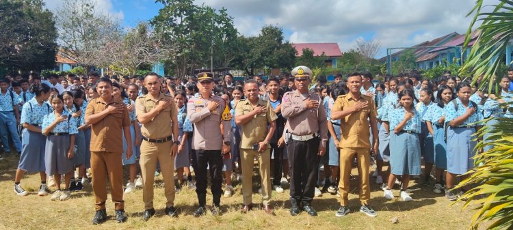 Operasi Patuh Turangga 2025, Kasat Lantas Polres Rote Ndao Berikan Edukasi Kamseltibcarlantas Di SMAN 1 Rote Selatan