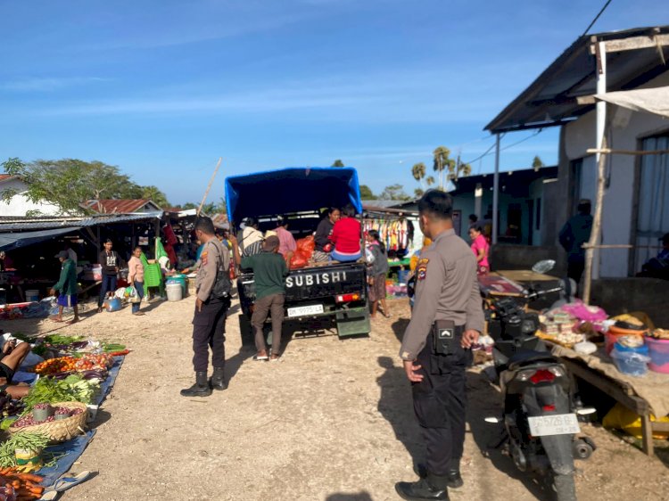 Kegiatan Preventif Gangguan Kamtibmas Di Area Pasar, Upaya Polsek Rote Selatan Jaga Kamtibmas Tetap Kondusif
