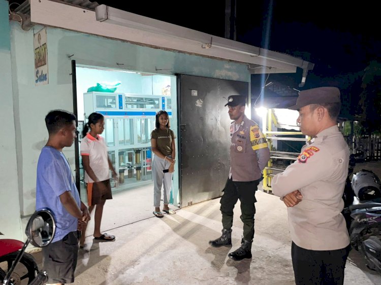 Personel Polsek Rote Tengah Lakukan Patroli Malam Untuk Cegah Potensi Gangguan Kamtibmas