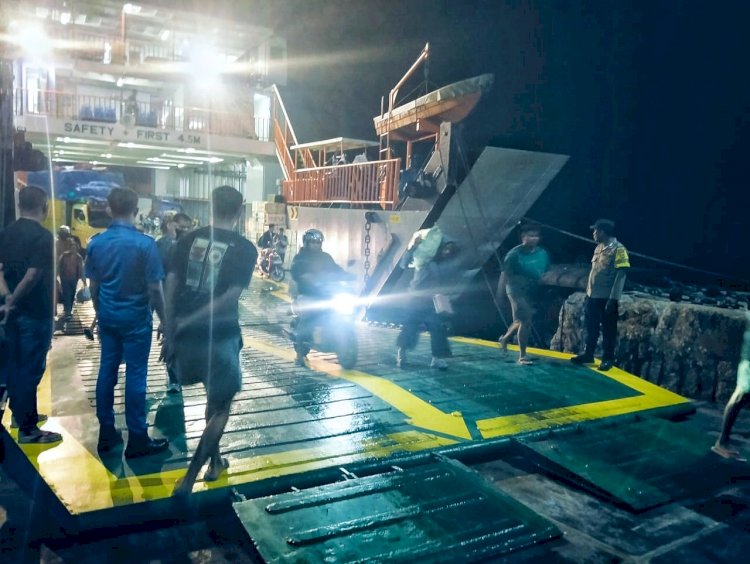 Personel Polsek Pantaibaru Tingkatkan Pengamanan  Di Pelabuhan Pantaibaru Tingkatkan Keselamatan Transportasi